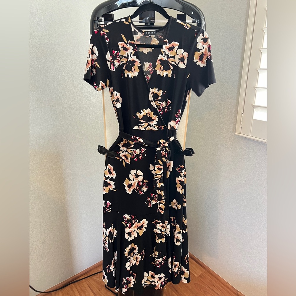 💐1 STATE BLACK FLORAL WRAP MIDI DRESS💐